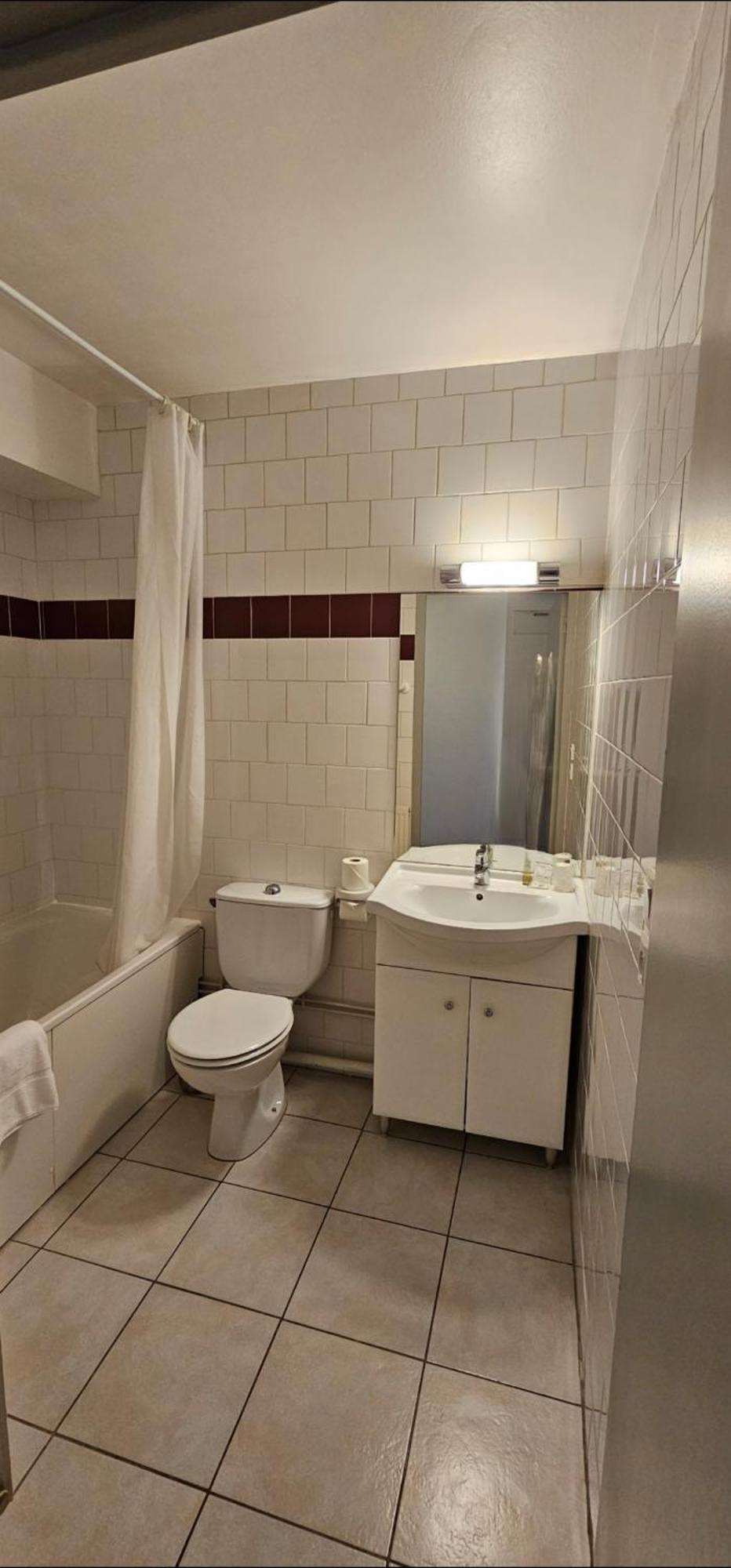 Hotel Lyon Sud, Pierre Benite, St Genis Laval Exterior photo
