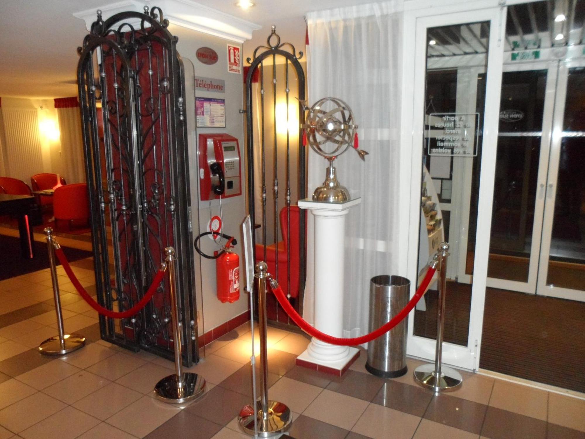 Hotel Lyon Sud, Pierre Benite, St Genis Laval Exterior photo